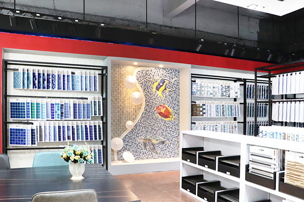 Was sind die bunten Mosaikfliesen?